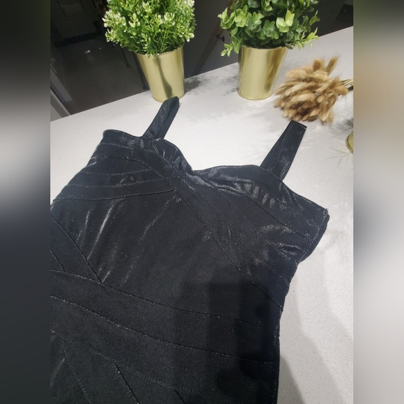 H&M Jolie petite robe noire scintillante - Picture 3 of 8